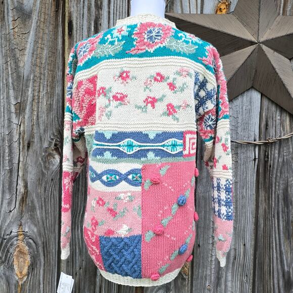 VTG Patchwork Sweater Crystal Kobe Size Petite Medium Pink Blue Beige Floral NWT - Picture 3 of 9